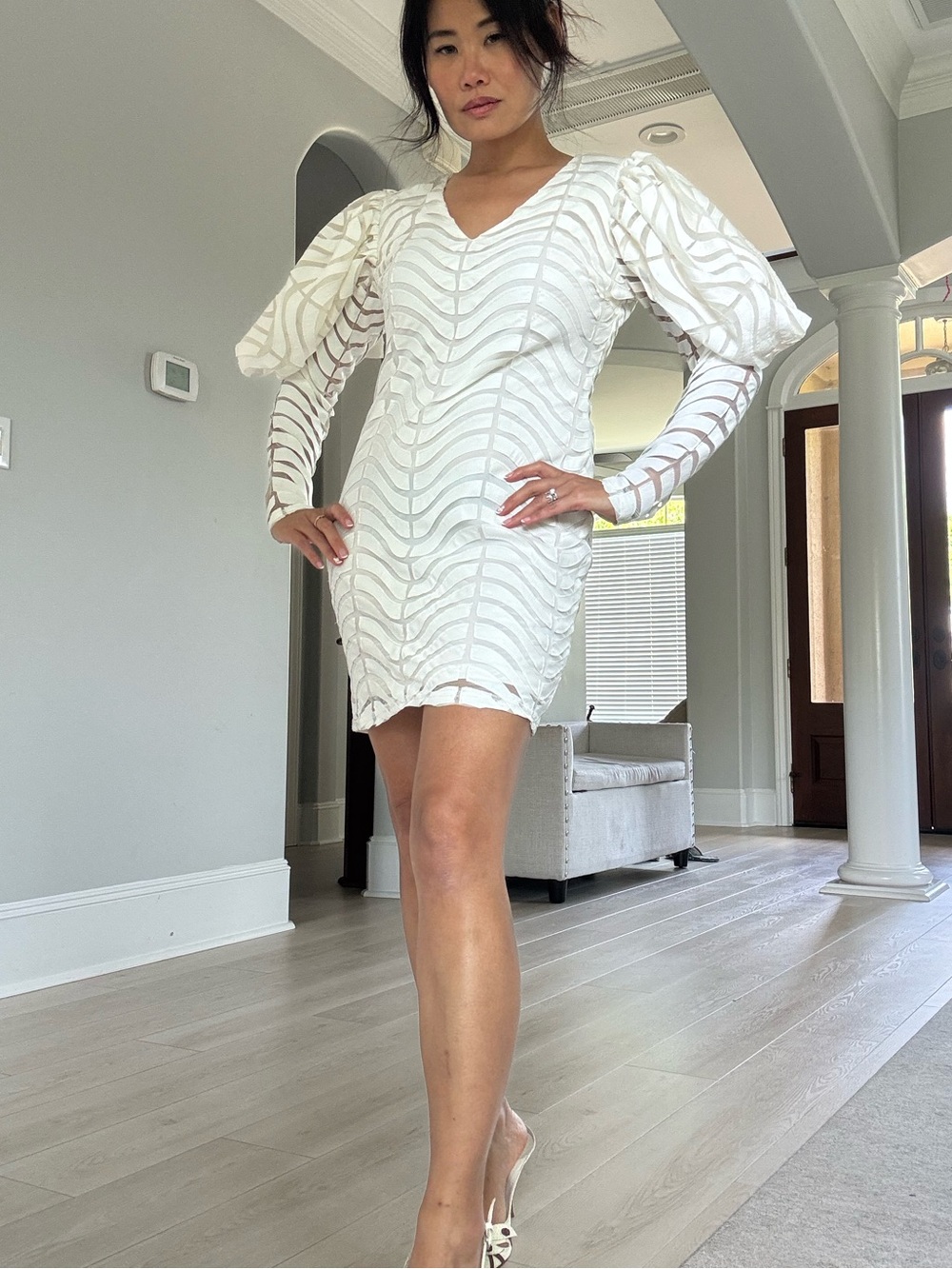 ✨White Tulle With Texture Puff Sleeves Fitted Mini Dress Ft Inc Size M✨